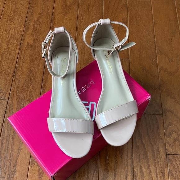 Wedge Sandal - Picture 2 of 7